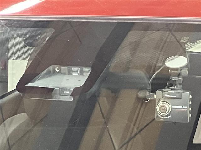 ヴィッツ Ｆ　アミー　ワンセグ　メモリーナビ　ミュージックプレイヤー接続可　バックカメラ　衝突被害軽減システム　ＥＴＣ　ドラレコ　アイドリングストップ（12枚目）