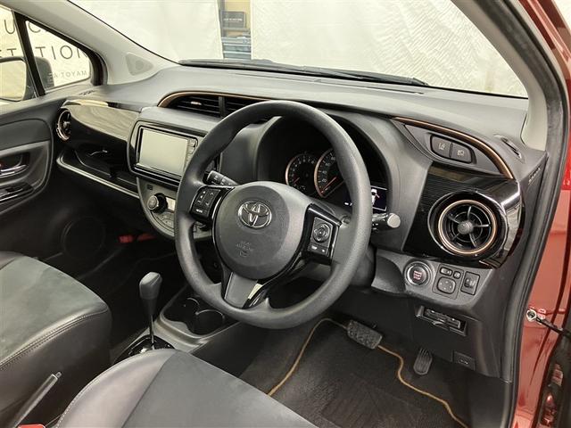 ヴィッツ Ｆ　アミー　ワンセグ　メモリーナビ　ミュージックプレイヤー接続可　バックカメラ　衝突被害軽減システム　ＥＴＣ　ドラレコ　アイドリングストップ（17枚目）