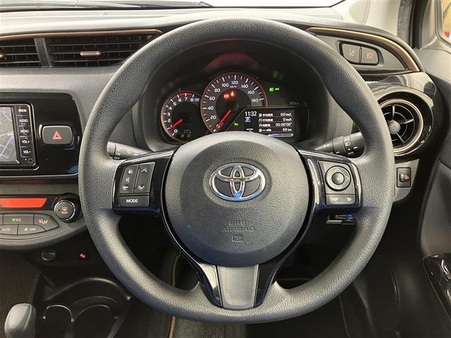 ヴィッツ Ｆ　アミー　ワンセグ　メモリーナビ　ミュージックプレイヤー接続可　バックカメラ　衝突被害軽減システム　ＥＴＣ　ドラレコ　アイドリングストップ（35枚目）