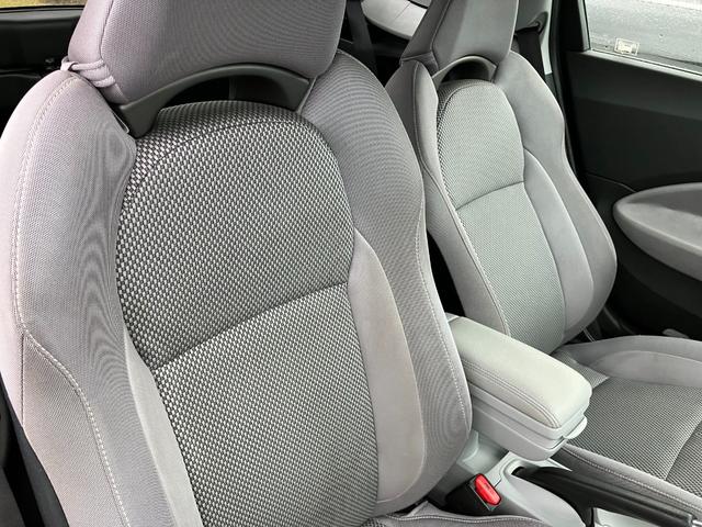 ＣＲ－Ｚ α　６速マニュアル　メモリーナビ　フルセグ　ドライブレコーダー　ＥＴＣ　スマートキー　アルミホイール　運転席・助手席エアバック　ＡＢＳ　横滑り防止装置　エアコン　パワステ　パワーウインドウ（13枚目）
