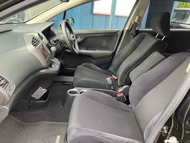 ストリーム Ｘ　ＥＴＣ　バックカメラ　ナビ　ＴＶ　キーレスエントリー　３列シート　ＡＴ　アルミホイール　ＣＤ　衝突安全ボディ　ＡＢＳ　エアコン　パワーステアリング　パワーウィンドウ（16枚目）