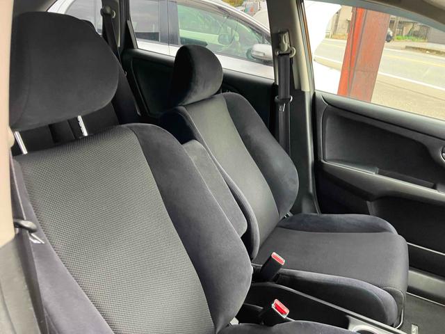 ストリーム Ｘ　ＥＴＣ　バックカメラ　ナビ　ＴＶ　キーレスエントリー　３列シート　ＡＴ　アルミホイール　ＣＤ　衝突安全ボディ　ＡＢＳ　エアコン　パワーステアリング　パワーウィンドウ（19枚目）