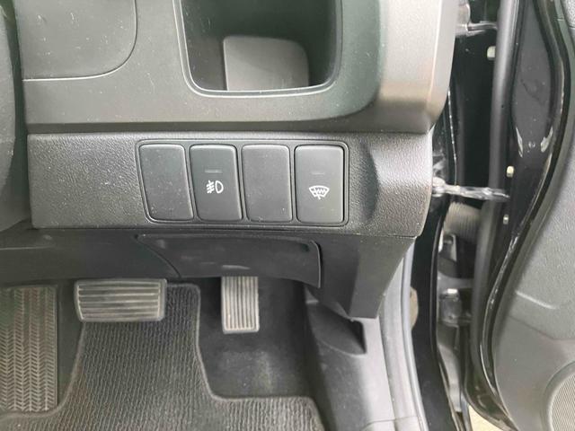 ストリーム Ｘ　ＥＴＣ　バックカメラ　ナビ　ＴＶ　キーレスエントリー　３列シート　ＡＴ　アルミホイール　ＣＤ　衝突安全ボディ　ＡＢＳ　エアコン　パワーステアリング　パワーウィンドウ（35枚目）