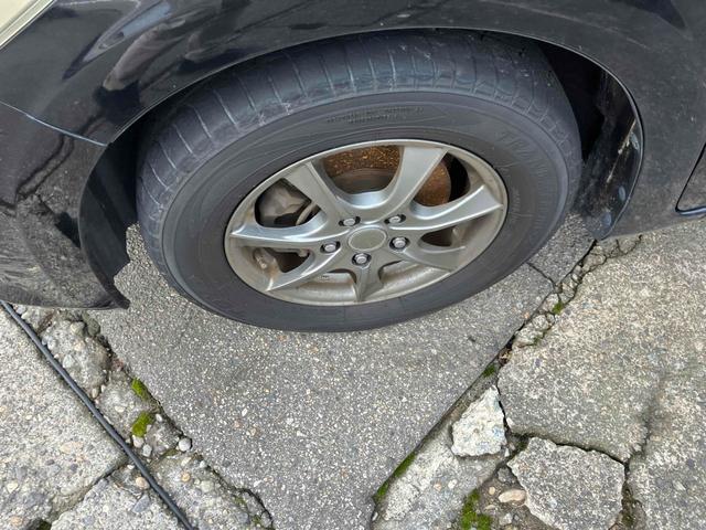 ストリーム Ｘ　ＥＴＣ　バックカメラ　ナビ　ＴＶ　キーレスエントリー　３列シート　ＡＴ　アルミホイール　ＣＤ　衝突安全ボディ　ＡＢＳ　エアコン　パワーステアリング　パワーウィンドウ（40枚目）