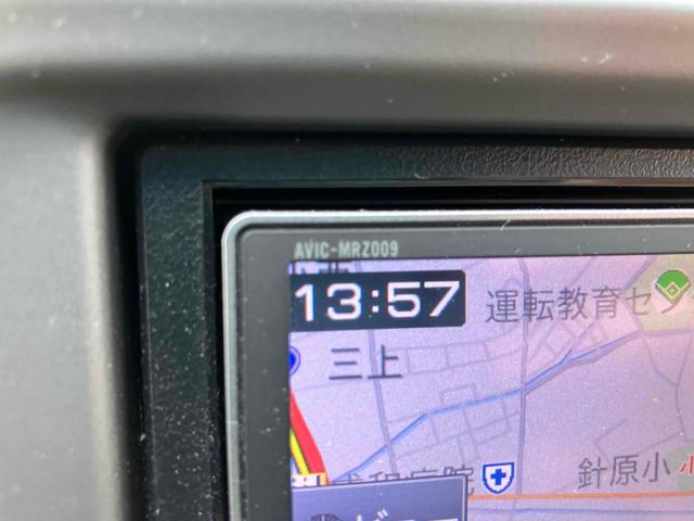 フィット １３Ｇ・スマートセレクション　ファインスタイル　ＥＴＣ　バックカメラ　ナビ　ＴＶ　アルミホイール　ＨＩＤ　スマートキー　電動格納ミラー　ＣＶＴ　盗難防止システム　衝突安全ボディ　ＡＢＳ　ＣＤ　ＵＳＢ　ミュージックプレイヤー接続可　Ｂｌｕｅｔｏｏｔｈ（29枚目）