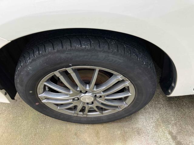フィット １３Ｇ・スマートセレクション　ファインスタイル　ＥＴＣ　バックカメラ　ナビ　ＴＶ　アルミホイール　ＨＩＤ　スマートキー　電動格納ミラー　ＣＶＴ　盗難防止システム　衝突安全ボディ　ＡＢＳ　ＣＤ　ＵＳＢ　ミュージックプレイヤー接続可　Ｂｌｕｅｔｏｏｔｈ（41枚目）