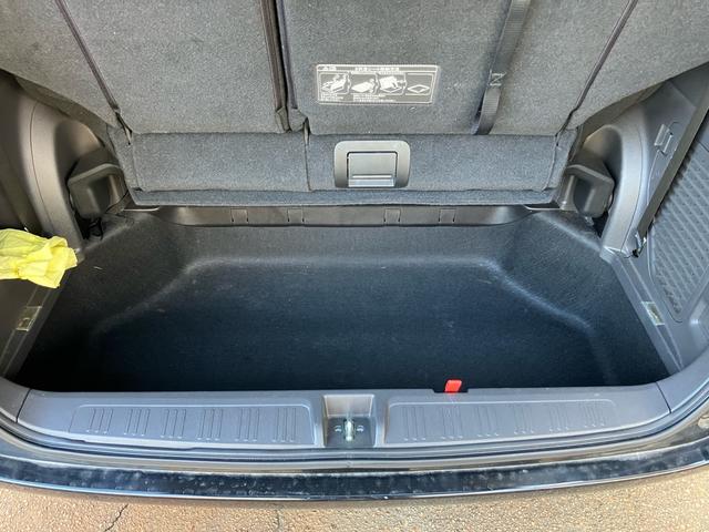 ステップワゴン Ｌ　スマートキー　アイドリングストップ　ＥＴＣ　ナビＴＶ　バックカメラ　後席モニタ　３列シート　フルフラット　運転席・助手席エアバック　ＡＢＳ　盗難防止システム　衝突安全ボディ　エアコン（19枚目）