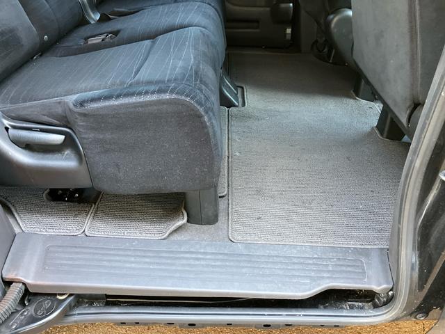 ステップワゴン Ｌ　スマートキー　アイドリングストップ　ＥＴＣ　ナビＴＶ　バックカメラ　後席モニタ　３列シート　フルフラット　運転席・助手席エアバック　ＡＢＳ　盗難防止システム　衝突安全ボディ　エアコン（32枚目）