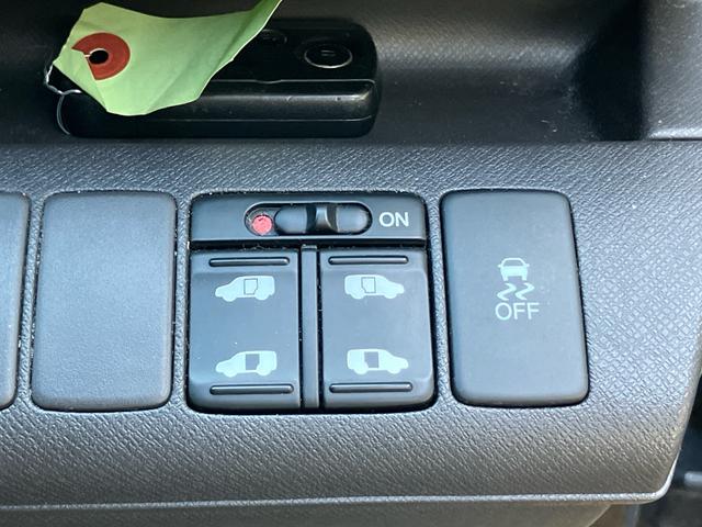 ステップワゴン Ｌ　スマートキー　アイドリングストップ　ＥＴＣ　ナビＴＶ　バックカメラ　後席モニタ　３列シート　フルフラット　運転席・助手席エアバック　ＡＢＳ　盗難防止システム　衝突安全ボディ　エアコン（58枚目）