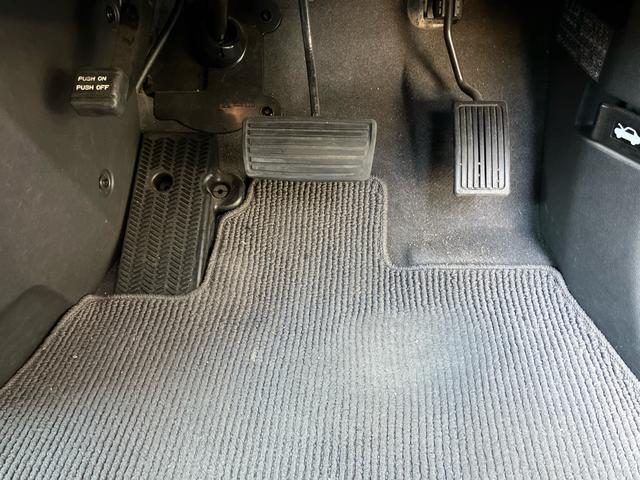 ステップワゴン Ｌ　スマートキー　アイドリングストップ　ＥＴＣ　ナビＴＶ　バックカメラ　後席モニタ　３列シート　フルフラット　運転席・助手席エアバック　ＡＢＳ　盗難防止システム　衝突安全ボディ　エアコン（60枚目）