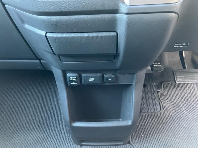 ステップワゴン Ｌ　スマートキー　アイドリングストップ　ＥＴＣ　ナビＴＶ　バックカメラ　後席モニタ　３列シート　フルフラット　運転席・助手席エアバック　ＡＢＳ　盗難防止システム　衝突安全ボディ　エアコン（69枚目）