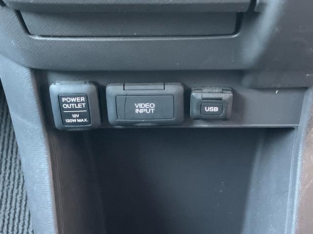 ステップワゴン Ｌ　スマートキー　アイドリングストップ　ＥＴＣ　ナビＴＶ　バックカメラ　後席モニタ　３列シート　フルフラット　運転席・助手席エアバック　ＡＢＳ　盗難防止システム　衝突安全ボディ　エアコン（71枚目）