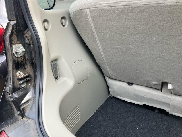 キューブ 15X スマートキー アイドリングストップ ETC ナビTV 頸部衝撃緩和ヘッドレスト 盗難防止システム 衝突安全ボディ 運転席・助手席エアバック ABS ESC エアコン パワーステアリング(13枚目)