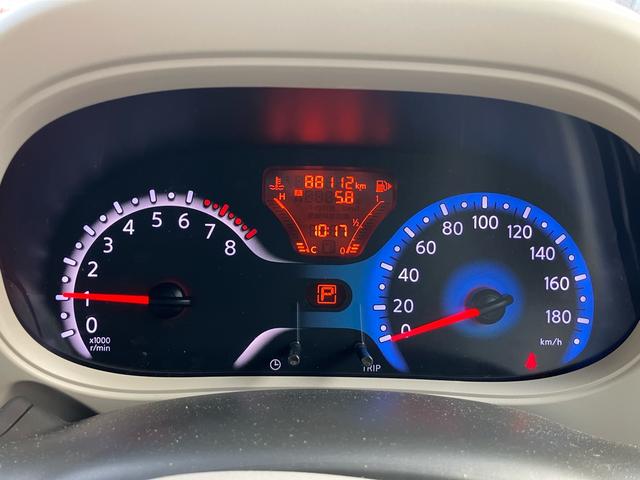 キューブ 15X スマートキー アイドリングストップ ETC ナビTV 頸部衝撃緩和ヘッドレスト 盗難防止システム 衝突安全ボディ 運転席・助手席エアバック ABS ESC エアコン パワーステアリング(41枚目)