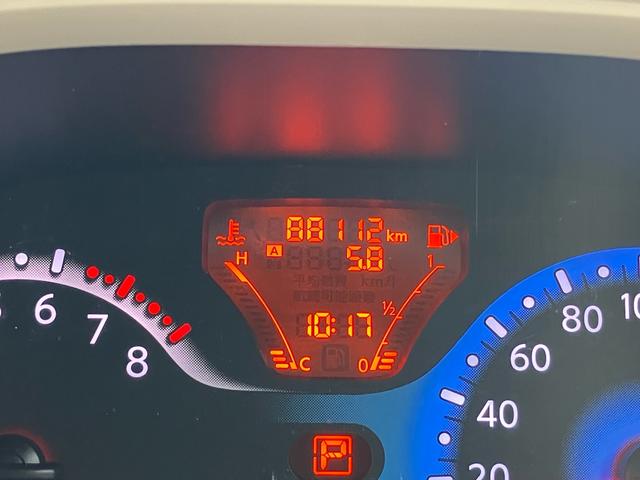 キューブ 15X スマートキー アイドリングストップ ETC ナビTV 頸部衝撃緩和ヘッドレスト 盗難防止システム 衝突安全ボディ 運転席・助手席エアバック ABS ESC エアコン パワーステアリング(42枚目)