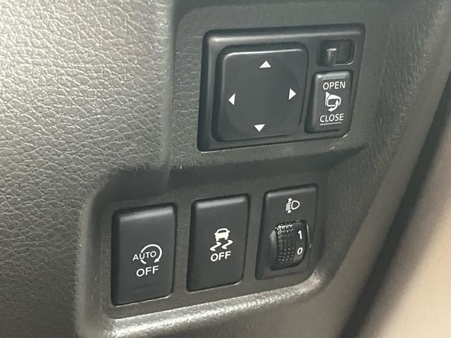 キューブ 15X スマートキー アイドリングストップ ETC ナビTV 頸部衝撃緩和ヘッドレスト 盗難防止システム 衝突安全ボディ 運転席・助手席エアバック ABS ESC エアコン パワーステアリング(45枚目)