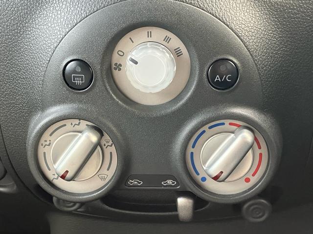 キューブ 15X スマートキー アイドリングストップ ETC ナビTV 頸部衝撃緩和ヘッドレスト 盗難防止システム 衝突安全ボディ 運転席・助手席エアバック ABS ESC エアコン パワーステアリング(52枚目)