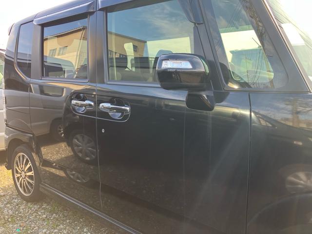 Ｎ－ＢＯＸカスタム Ｇ　ターボＳＳパッケージ　スマートキー　４ＷＤ　アルミホイール　ナビＴＶ　バックカメラ　両側電動スライドドア　Ｂｌｕｅｔｏｏｔｈ　ベンチシート　ＨＩＤ　シートヒーター　オートクルーズコントロール　盗難防止システム（9枚目）