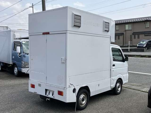 キャリイトラック 　加工車　キッチンカー　８ナンバー普通車登録　内装オールステンレス　給排水タンク　シンク　ＥＴＣ　エアコン　パワステ　パワーウインドウ　キーレスエントリー（9枚目）