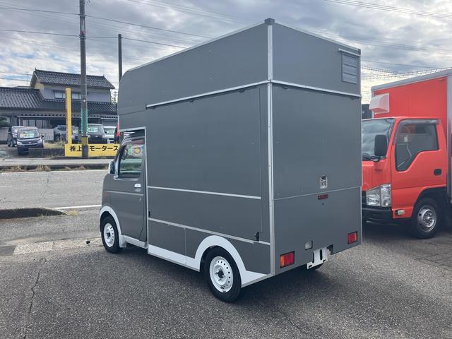 キャリイトラック KCエアコン・パワステ 3方開 4WD キッチンカー 4WD 2槽シンク 給排水 LED照明 換気扇 作業台 カウンター オーニング コンセント×5 全塗装済 エアコン パワーステアリング(12枚目)