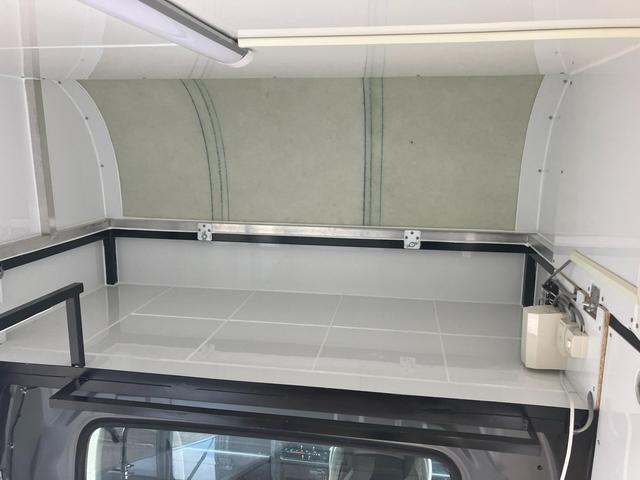 キャリイトラック KCエアコン・パワステ 3方開 4WD キッチンカー 4WD 2槽シンク 給排水 LED照明 換気扇 作業台 カウンター オーニング コンセント×5 全塗装済 エアコン パワーステアリング(19枚目)