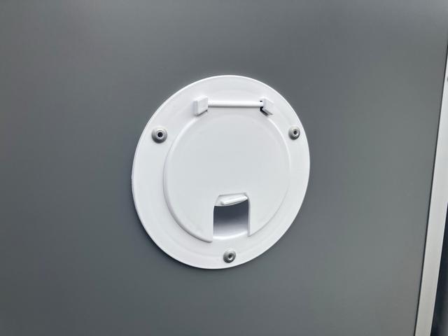 キャリイトラック KCエアコン・パワステ 3方開 4WD キッチンカー 4WD 2槽シンク 給排水 LED照明 換気扇 作業台 カウンター オーニング コンセント×5 全塗装済 エアコン パワーステアリング(33枚目)