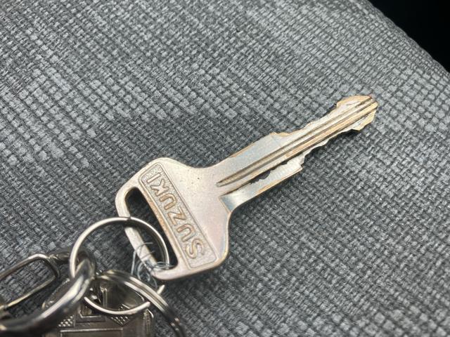 キャリイトラック KCエアコン・パワステ 3方開 4WD キッチンカー 4WD 2槽シンク 給排水 LED照明 換気扇 作業台 カウンター オーニング コンセント×5 全塗装済 エアコン パワーステアリング(42枚目)