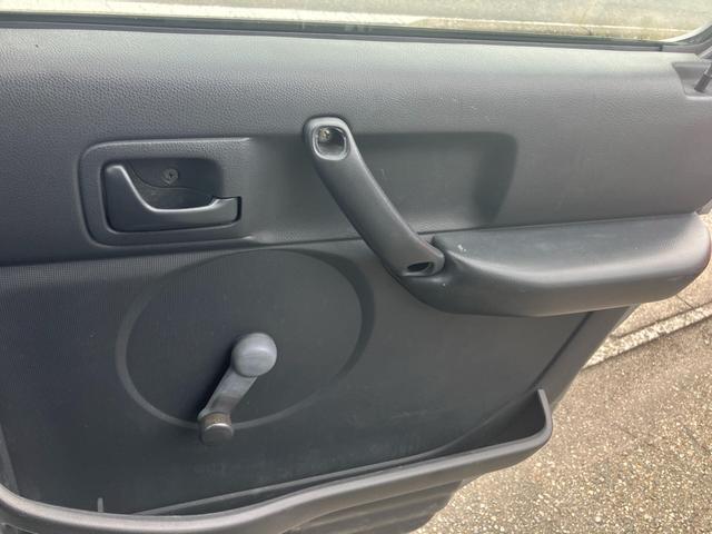 キャリイトラック KCエアコン・パワステ 3方開 4WD キッチンカー 4WD 2槽シンク 給排水 LED照明 換気扇 作業台 カウンター オーニング コンセント×5 全塗装済 エアコン パワーステアリング(43枚目)