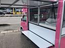キャリイトラック KCエアコン・パワステ 3方開 キッチンカー 2槽シンク 給排水 LED照明 換気扇 作業台 コンセント×5 オーニング カウンター 網戸 ETC バックモニター 全塗装済 中古車画像_4