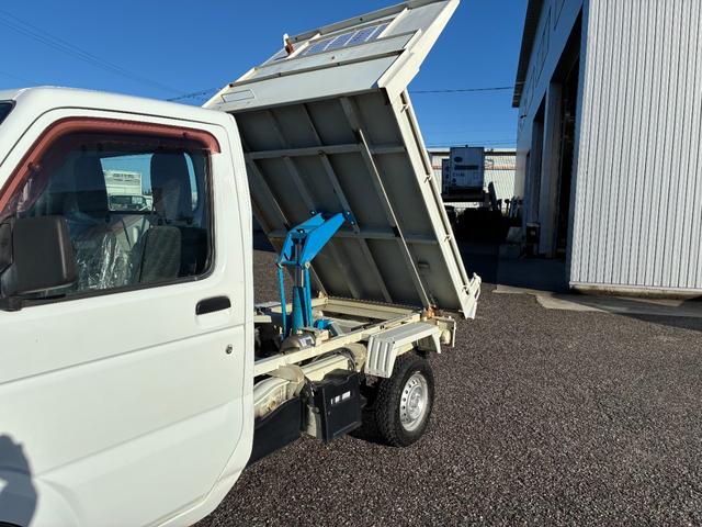 キャリイトラック ダンプ 浅底 4WD(9枚目)