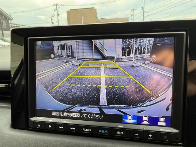 ヴェゼル ｅ：ＨＥＶＺ　純正ナビ　ＬＥＤヘッドライト　電動テールゲート　アルミホイール（3枚目）