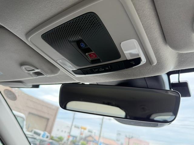 ヴェゼル ｅ：ＨＥＶＺ　純正ナビ　ＬＥＤヘッドライト　電動テールゲート　アルミホイール（28枚目）