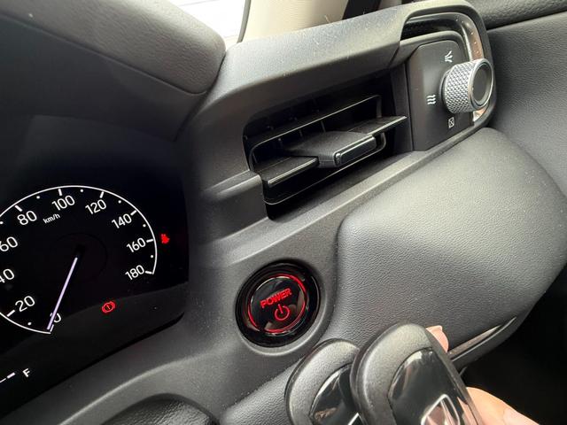 ヴェゼル ｅ：ＨＥＶＺ　純正ナビ　ＬＥＤヘッドライト　電動テールゲート　アルミホイール（33枚目）