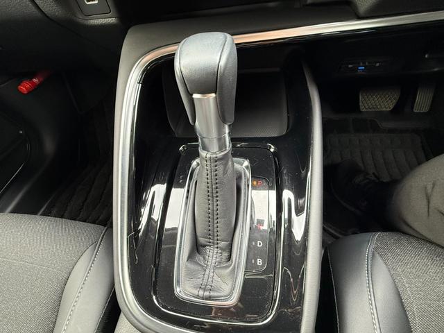 ヴェゼル ｅ：ＨＥＶＺ　純正ナビ　ＬＥＤヘッドライト　電動テールゲート　アルミホイール（35枚目）