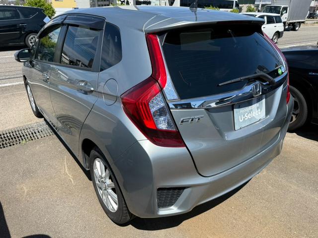フィットハイブリッド Ｌパッケージ　純正ナビ、ＥＴＣ、ＵＳＢ、ＨＤＭＩ、バックモニター（9枚目）