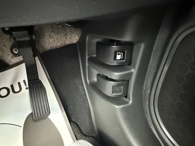 フィットハイブリッド Ｌパッケージ　純正ナビ、ＥＴＣ、ＵＳＢ、ＨＤＭＩ、バックモニター（24枚目）