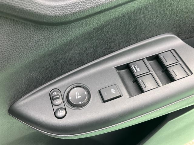 フィットハイブリッド Ｓ　ホンダセンシング　ハイブリッド　ドライブレコーダー　ＥＴＣ　バックカメラ　ナビ　ＴＶ　オートクルーズコントロール　レーンアシスト　衝突被害軽減システム　オートライト　ＬＥＤヘッドランプ　スマートキー　電動格納ミラー（32枚目）