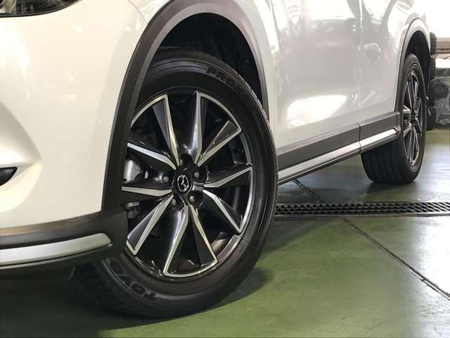 ＣＸ－５ ２．５　２５Ｓ　Ｌパッケージ　４ＷＤ　ＭＴモード付　ＡＡＣ　ＥＴＣ付き　盗難防止装置　地デジ　アドバンストキー　Ｂカメラ　ＬＥＤヘッドライト　黒革シート　レーダークルコン　アイドリングストップ　エアバッグ　ナビ＆ＴＶ　メモリーナビ　ＡＢＳ（19枚目）