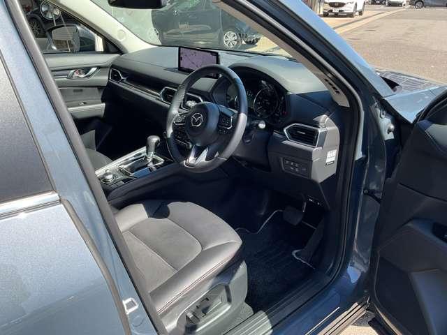 ＣＸ－５ ２．２　ＸＤ　ブラックトーンエディション　ディーゼルターボ　盗難防止装置付　ＬＥＤライト　アドバンスドキー　クリアランスソナー　運転席パワーシート　前席シートヒーター　ターボ　ＤＳＣ　ナビＴＶ　バックカメラ　盗難防止装置　キーフリー　フロントカメラ　パワステ（7枚目）