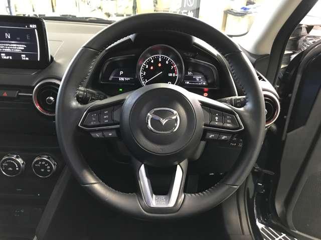 MAZDA2 1.5 15S ブラック トーン エディション MTモード付 レーダークルコン LEDヘッド バックモニター フルオートエアコン キーフリー ETC 地デジ 横滑り防止装置 スマートキー テレビ 誤発進抑制 360モニター(13枚目)