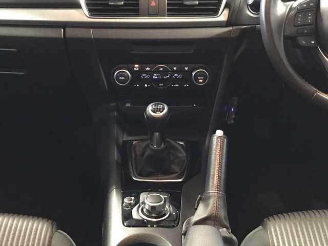 アクセラスポーツ 1.5 15S ツーリング 盗難防止装置付 アドバンスドキー アルミ ACC ETC付 メモリーナビ アイドリング ナビTV キーフリー ABS オートエアコン 横滑り防止機能 エアバック 助手席エアバッグ イモビライザー(11枚目)