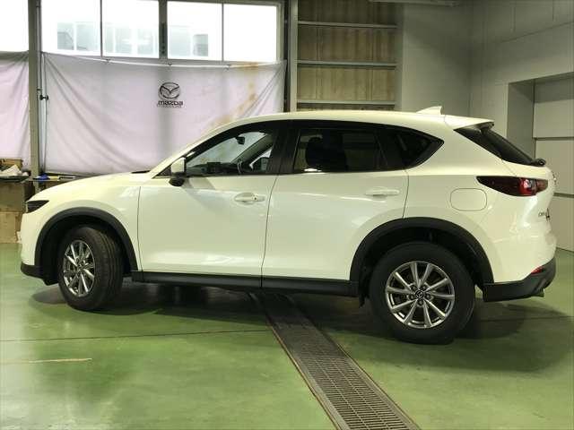 CX-5 2.0 20S スマート エディション MTモード付 ブレーキサポート 360度ビューモニター TV LED 地デジ サイドエアバック 横滑り防止装置 アイドリング 盗難防止装置 ETC付き アドバンストキー バックモニター アルミホイール(5枚目)