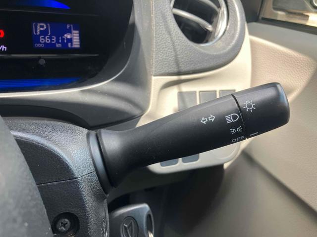 ミライース Ｘｆ　４ＷＤ　ナビ　キーレスエントリー　アイドリングストップ　電動格納ミラー　ＣＶＴ　盗難防止システム　ＡＢＳ　ＣＤ　衝突安全ボディ　エアコン　パワーステアリング　パワーウィンドウ（9枚目）