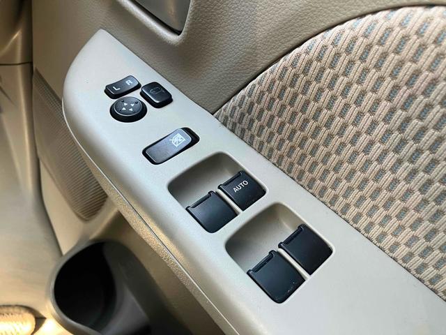 NV100クリッパーリオ E 4WD ETC 両側スライド・片側電動 衝突被害軽減システム オートライト HID スマートキー 電動格納ミラー シートヒーター ベンチシート AT 盗難防止システム ABS ESC CD USB(25枚目)