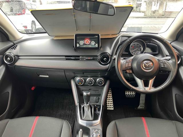 デミオ ＸＤツーリング　ＥＴＣ　バックカメラ　ナビ　フルセグＴＶ　オートクルーズコントロール　レーンアシスト　衝突被害軽減システム　アルミホイール　オートライト　ＬＥＤヘッドランプ　スマートキー　アイドリングストップ（2枚目）