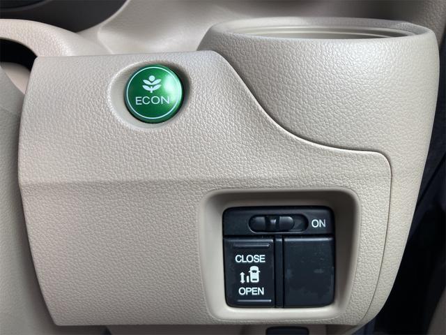 G・Lパッケージ 両側スライド・片側電動 ナビ スマートキー アイドリングストップ ベンチシート CVT 盗難防止システム ABS ESC CD DVD再生 USB 衝突安全ボディ エアコン パワーステアリング(5枚目)