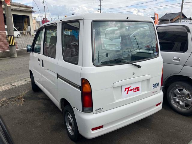 ハイゼットカーゴ スペシャル　４ＷＤ　５速マニュアル　軽バン　両側スライドドア　エアコン　パワーステアリング（6枚目）