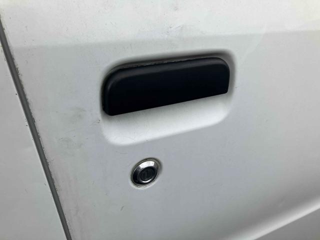 ハイゼットカーゴ スペシャル　４ＷＤ　５速マニュアル　軽バン　両側スライドドア　エアコン　パワーステアリング（7枚目）