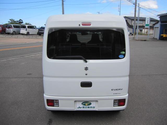 エブリイ ＰＣリミテッド　４ＷＤ　４ＡＴ　パワーウィンドゥ　セキュリティーアラーム　　ＥＴＣ装備　運転席エアバッグ　助手席エアバッグ　横滑り防止装置　キーレスエントリー　パワーステアリング　マニュアルエアコン　ＡＢＳ（6枚目）