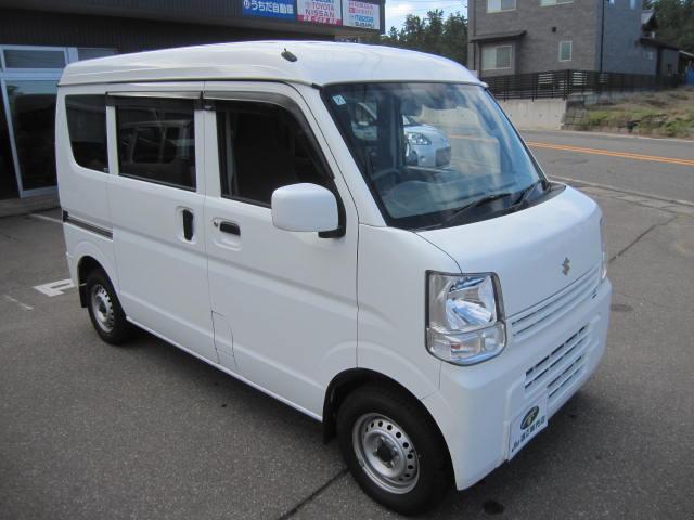 エブリイ ＰＣリミテッド　４ＷＤ　４ＡＴ　パワーウィンドゥ　セキュリティーアラーム　　ＥＴＣ装備　運転席エアバッグ　助手席エアバッグ　横滑り防止装置　キーレスエントリー　パワーステアリング　マニュアルエアコン　ＡＢＳ（9枚目）